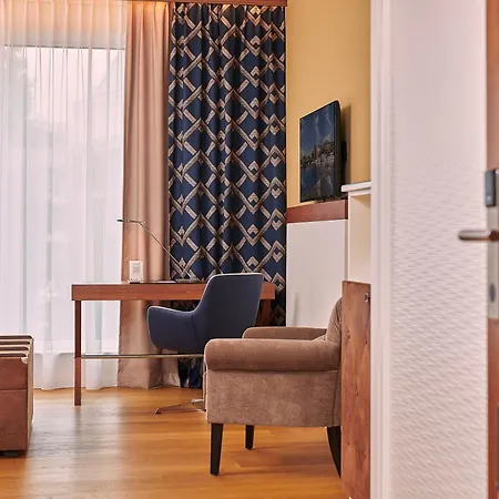 Hafenspeicher Hotel 4*