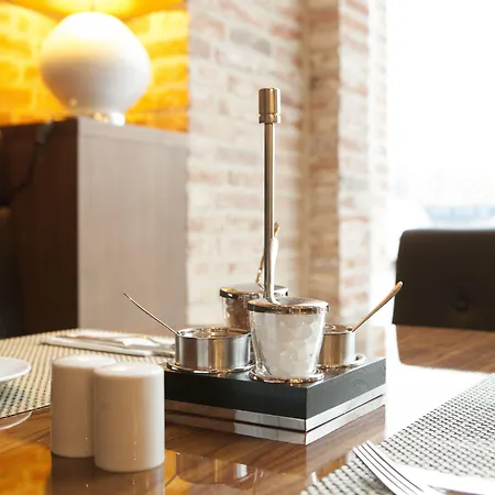 Hafenspeicher Szálloda Leer