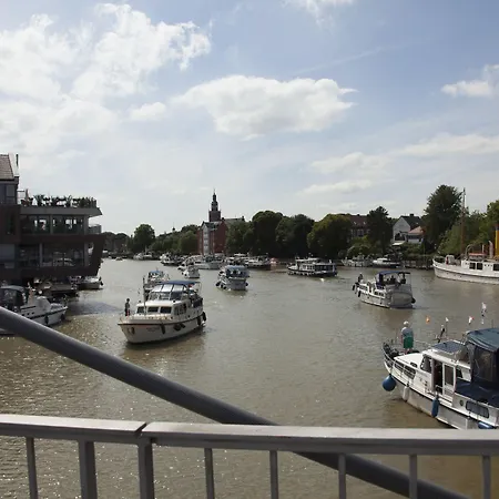 Hafenspeicher Szálloda Leer