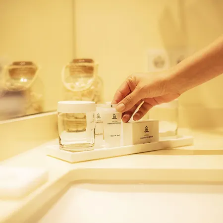 Hafenspeicher Hotel 4*